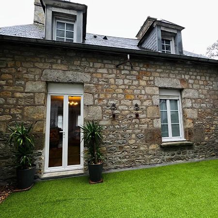 A La Maison - Hebergement De Luxe Domfront  Exterior foto